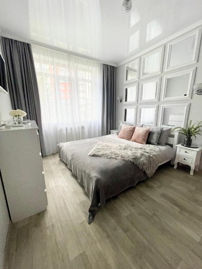 Apartment Studio Paris 92 Ирпень Экстерьер фото